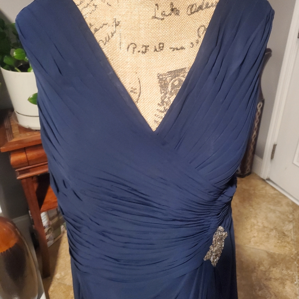 Navy Formal Dress - Picture 4 of 10